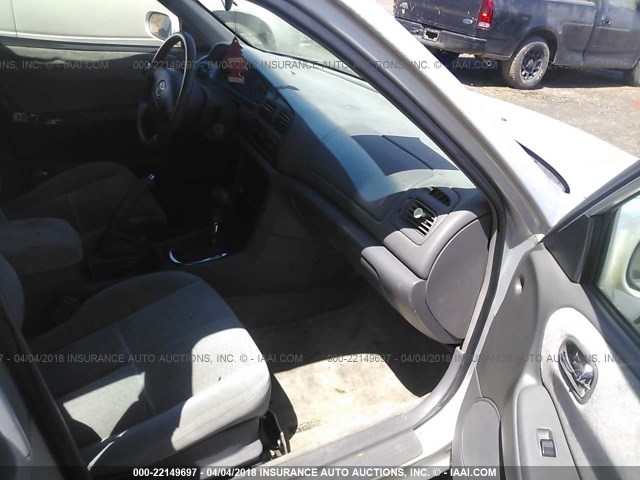 1YVGF22C125285873 - 2002 MAZDA 626 LX SILVER photo 5