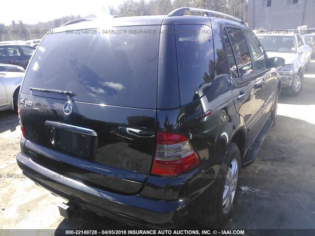 4JGAB75E55A519344 - 2005 MERCEDES-BENZ ML 500 BLACK photo 4