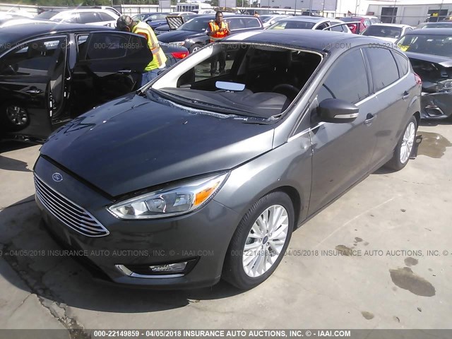 1FADP3N25HL220209 - 2017 FORD FOCUS TITANIUM GRAY photo 2