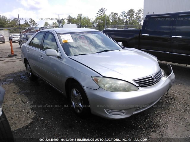 4T1BE32K76U117520 - 2006 TOYOTA CAMRY LE/XLE/SE SILVER photo 1