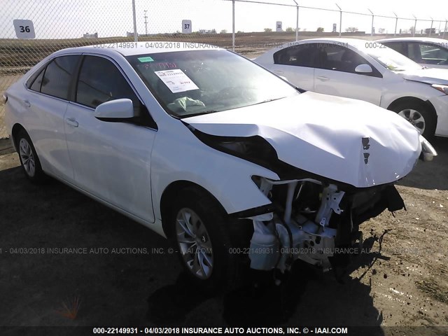 4T4BF1FK9GR542160 - 2016 TOYOTA CAMRY LE/XLE/SE/XSE WHITE photo 1