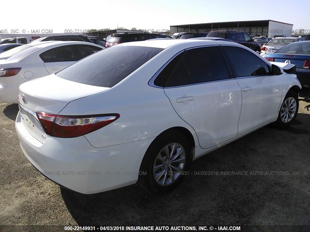 4T4BF1FK9GR542160 - 2016 TOYOTA CAMRY LE/XLE/SE/XSE WHITE photo 4