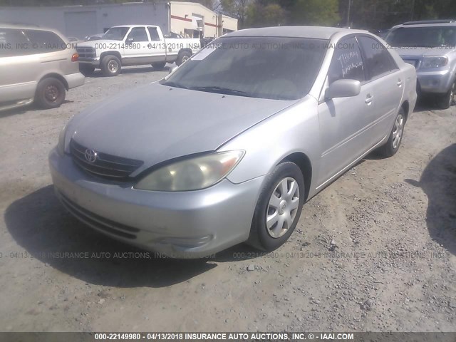 4T1BE32K24U856503 - 2004 TOYOTA CAMRY LE/XLE/SE SILVER photo 2