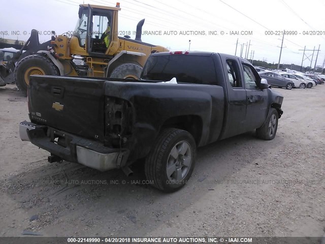 1GCRCSE04BZ386634 - 2011 CHEVROLET SILVERADO C1500 LT BLACK photo 4