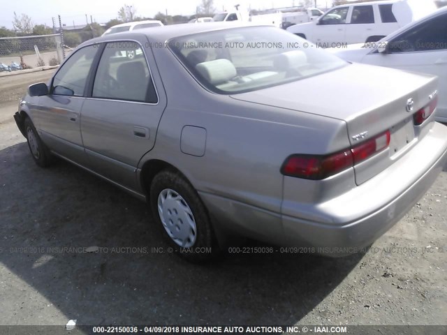 JT2BG22K5W0232481 - 1998 TOYOTA CAMRY CE/LE/XLE 米色 照片 3