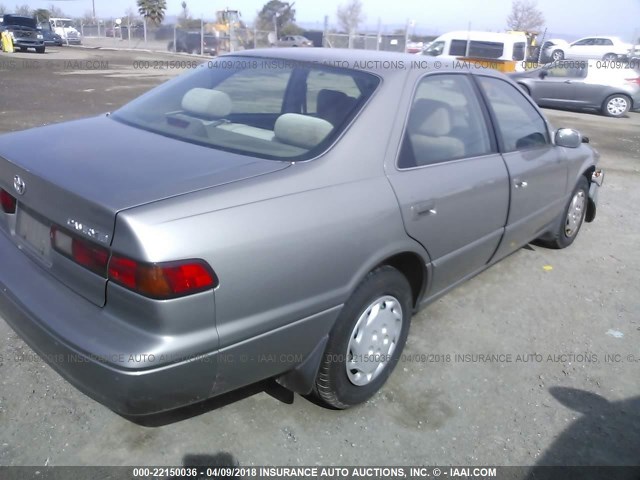 JT2BG22K5W0232481 - 1998 TOYOTA CAMRY CE/LE/XLE 米色 照片 4