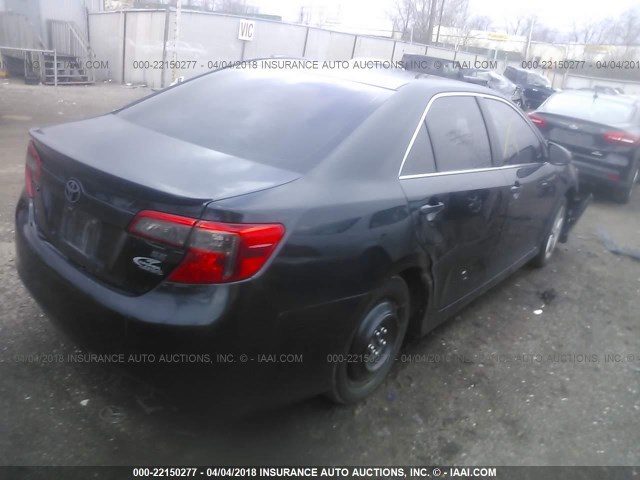 4T1BF1FK0CU075604 - 2012 TOYOTA CAMRY SE/LE/XLE BLACK photo 4