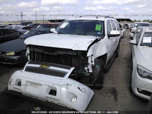 1GNSCJE04DR306870 - 2013 CHEVROLET SUBURBAN C1500 LT WHITE photo 2