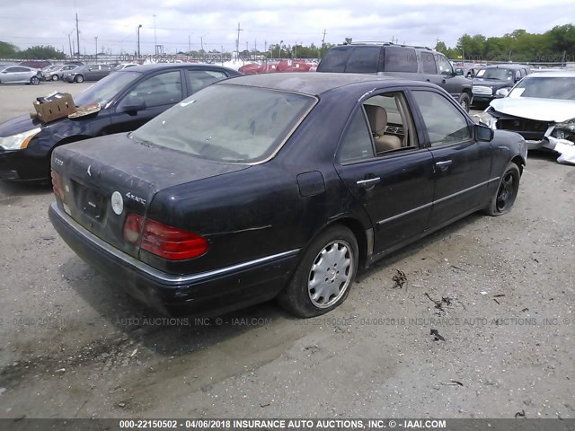 WDBJF82H3XX026631 - 1999 MERCEDES-BENZ E 320 4MATIC Dark Blue photo 4