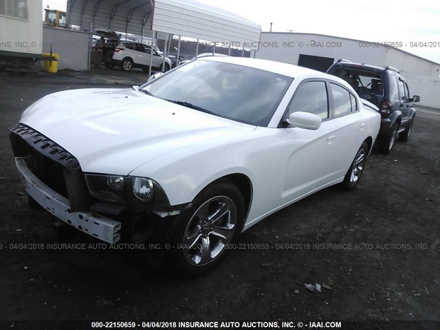 2C3CDXBGXCH219721 - 2012 DODGE CHARGER SE WHITE photo 2