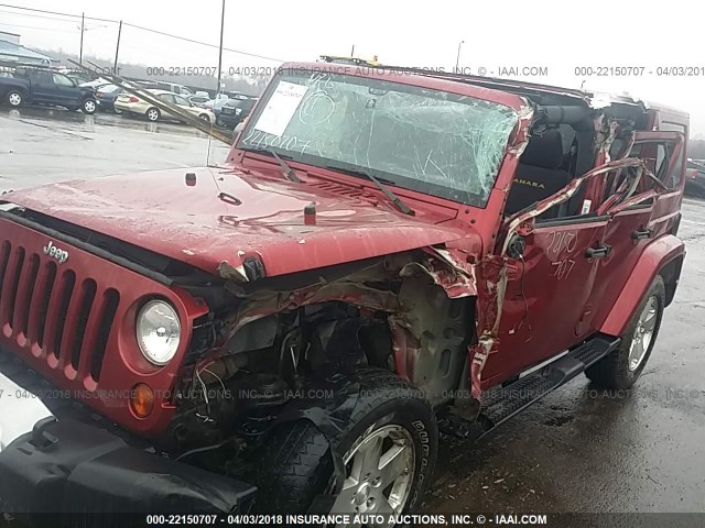 1C4BJWEG9DL604536 - 2013 JEEP WRANGLER UNLIMITE SAHARA MAROON photo 6