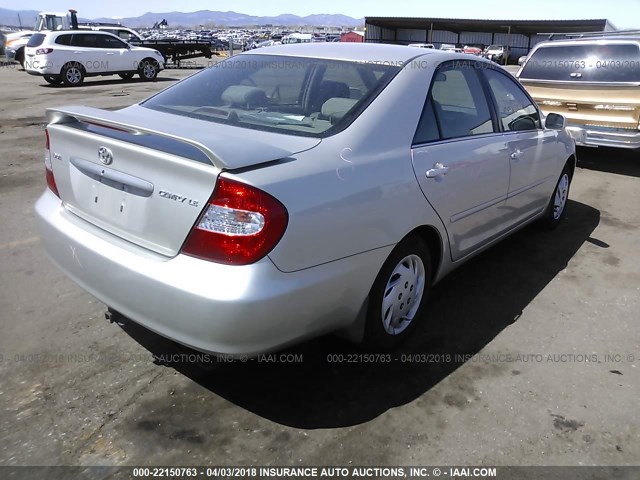 4T1BE32KX3U782150 - 2003 TOYOTA CAMRY LE/XLE/SE ვერცხლისფერი ფოტო 4