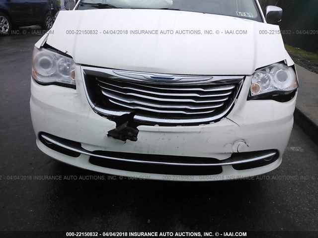 2C4RC1GG6DR531206 - 2013 CHRYSLER TOWN & COUNTRY LIMITED WHITE photo 6