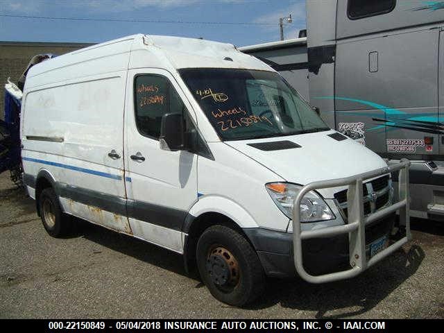 WD0PF045185287115 - 2008 DODGE 3500 SPRINTER 3500 WHITE photo 4