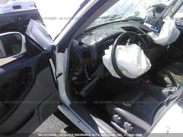 JF1SF65602H735322 - 2002 SUBARU FORESTER S 白色 照片 5