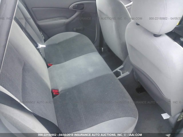 1FAFP33P63W156325 - 2003 FORD FOCUS LX WHITE photo 8