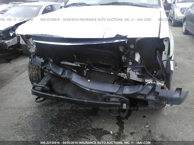 5LMFU285X7LJ19623 - 2007 LINCOLN NAVIGATOR WHITE photo 6