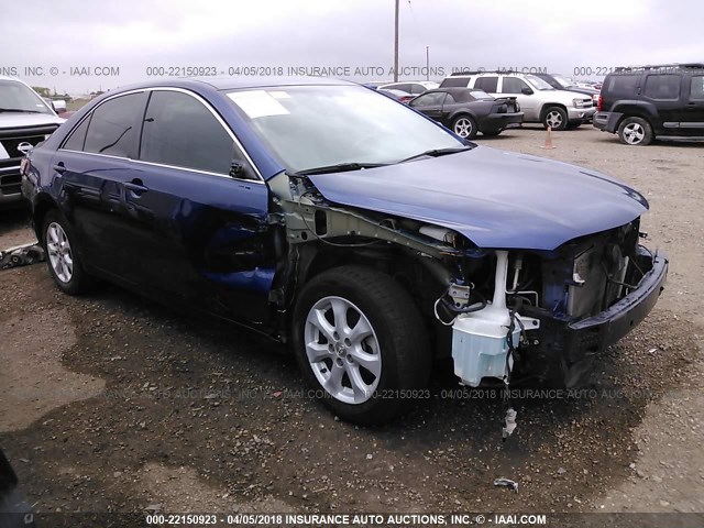 4T1BF3EK8BU764933 - 2011 TOYOTA CAMRY SE/LE/XLE BLUE photo 1