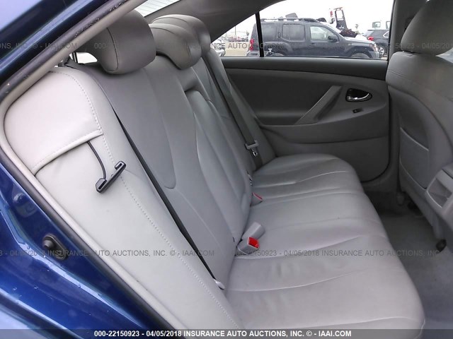 4T1BF3EK8BU764933 - 2011 TOYOTA CAMRY SE/LE/XLE BLUE photo 8