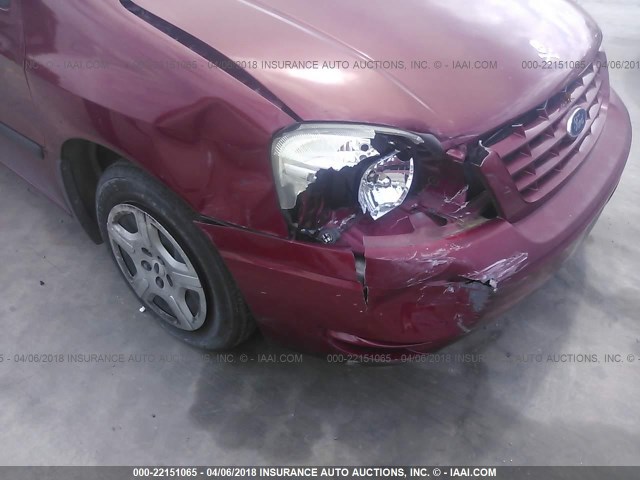 2FMZA51624BA66392 - 2004 FORD FREESTAR SE RED photo 6