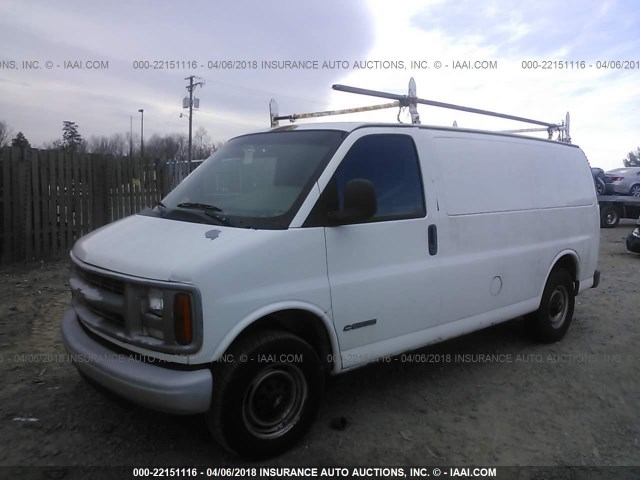 1GCGG25W7Y1274210 - 2000 CHEVROLET EXPRESS G2500  WHITE photo 2