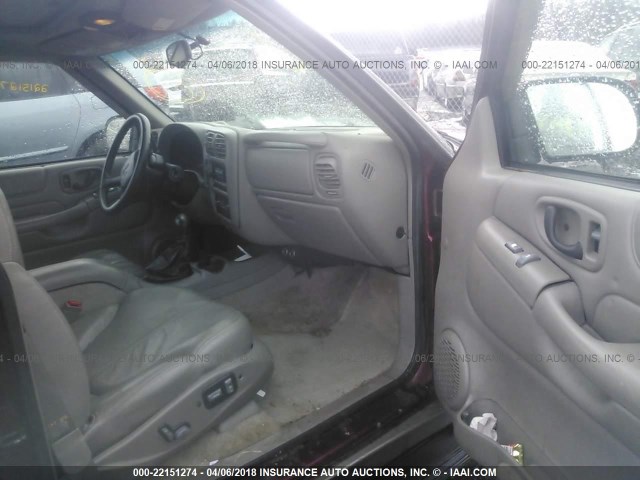 1GKDT13W2Y2337725 - 2000 GMC JIMMY / ENVOY  BURGUNDY photo 5