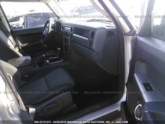 1J4RH4GK5AC102483 - 2010 JEEP COMMANDER SPORT ვერცხლისფერი ფოტო 5