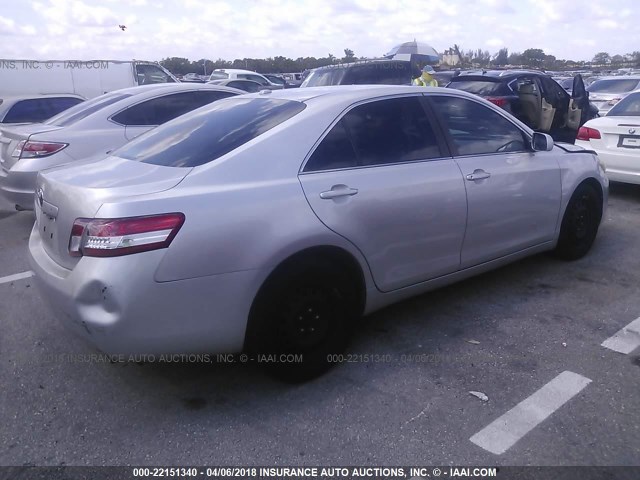 4T1BF3EK2AU053436 - 2010 TOYOTA CAMRY SE/LE/XLE SILVER photo 4