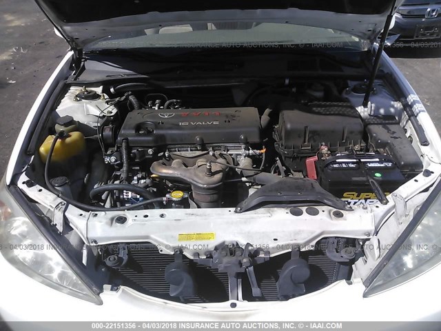 JTDBE32K340269092 - 2004 TOYOTA CAMRY LE/XLE Weiß Foto 10