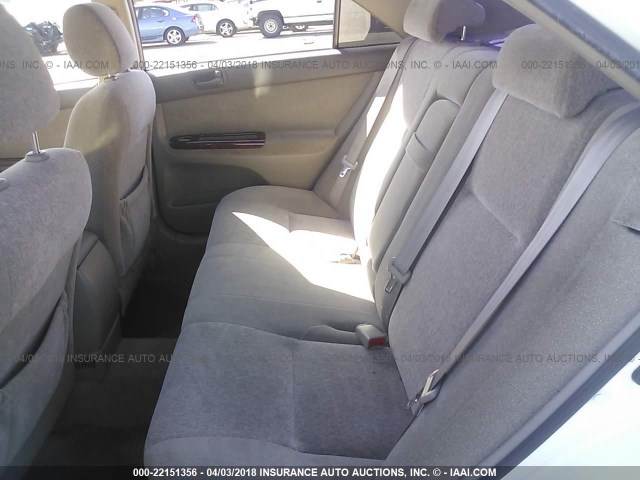 JTDBE32K340269092 - 2004 TOYOTA CAMRY LE/XLE Weiß Foto 8