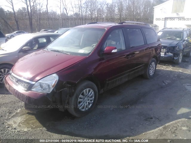 KNDMG4C77C6434303 - 2012 KIA SEDONA LX RED photo 2