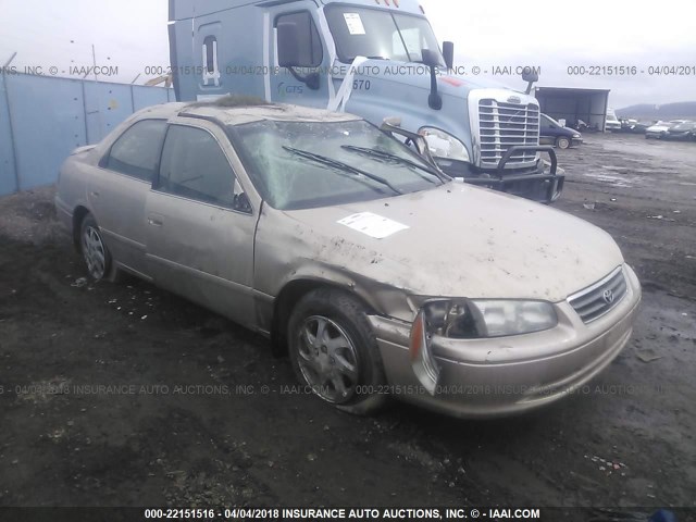 JT2BF22K810296932 - 2001 TOYOTA CAMRY CE/LE/XLE GOLD photo 1