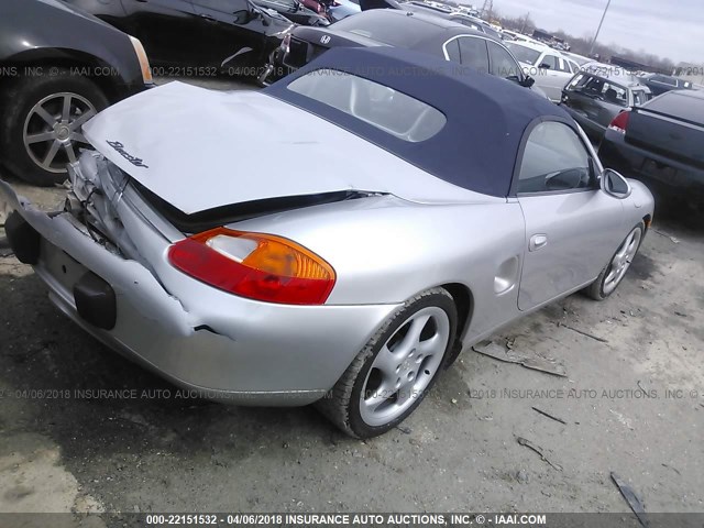 WP0CA2985XU633272 - 1999 PORSCHE BOXSTER SILVER photo 4