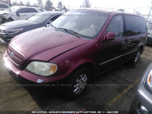 KNDUP131056636915 - 2005 KIA SEDONA EX/LX BURGUNDY photo 2