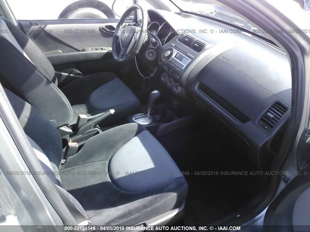 JHMGD38678S047845 - 2008 HONDA FIT SPORT SILVER photo 5