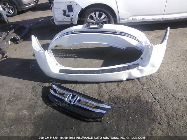 5FNRL5H66GB004828 - 2016 HONDA ODYSSEY EXL თეთრი ფოტო 6