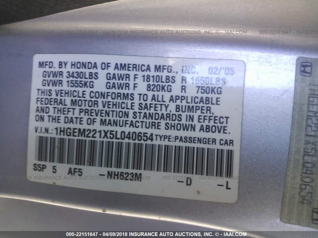 1HGEM221X5L040654 - 2005 HONDA CIVIC DX VP SILVER photo 9