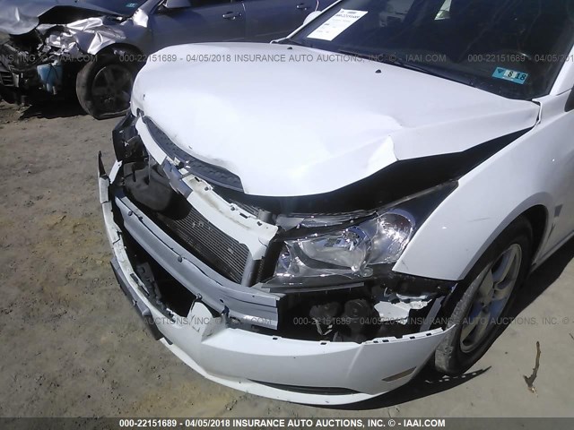 1G1PC5SB6D7111708 - 2013 CHEVROLET CRUZE LT WHITE photo 6