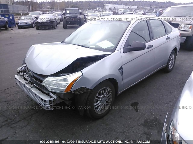 1FAHP35N68W300905 - 2008 FORD FOCUS SE/SEL/SES SILVER photo 2