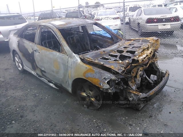 4T1BF3EK1BU618115 - 2011 TOYOTA CAMRY SE/LE/XLE SILVER photo 1