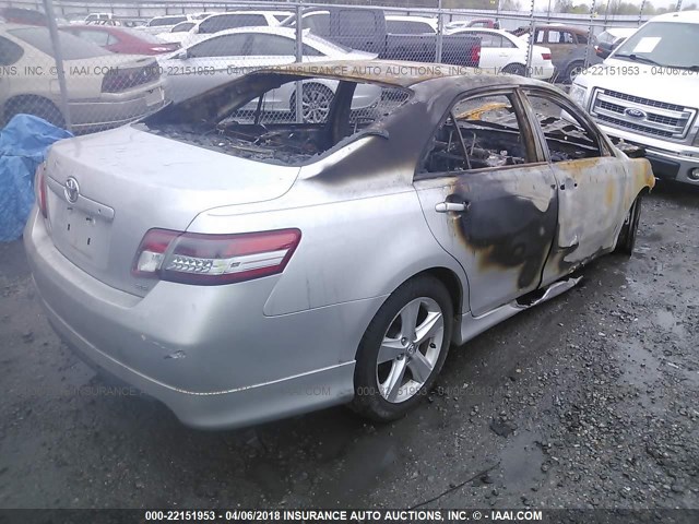 4T1BF3EK1BU618115 - 2011 TOYOTA CAMRY SE/LE/XLE SILVER photo 4