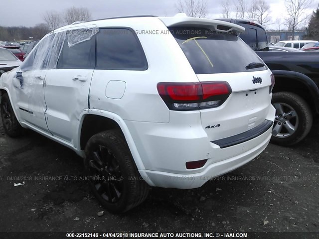 1C4RJFAG4HC704635 - 2017 JEEP GRAND CHEROKEE LAREDO WHITE photo 3