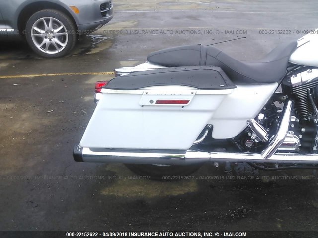 1HD1KB4168Y692337 - 2008 HARLEY-DAVIDSON FLHX WHITE photo 6