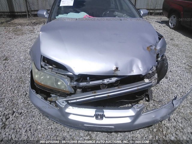 1HGCG5544WA095457 - 1998 HONDA ACCORD LX SILVER photo 6