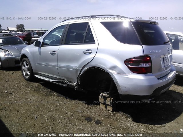 4JGBB22E58A420507 - 2008 MERCEDES-BENZ ML 320 CDI SILVER photo 3