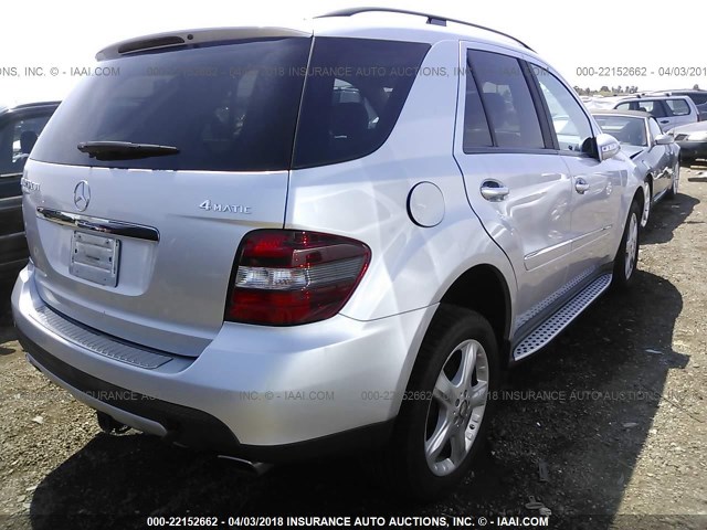 4JGBB22E58A420507 - 2008 MERCEDES-BENZ ML 320 CDI SILVER photo 4