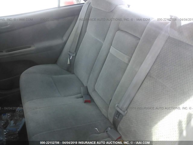 4T1BF30KX2U532793 - 2002 TOYOTA CAMRY LE/XLE/SE SILVER photo 8