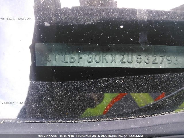 4T1BF30KX2U532793 - 2002 TOYOTA CAMRY LE/XLE/SE SILVER photo 9