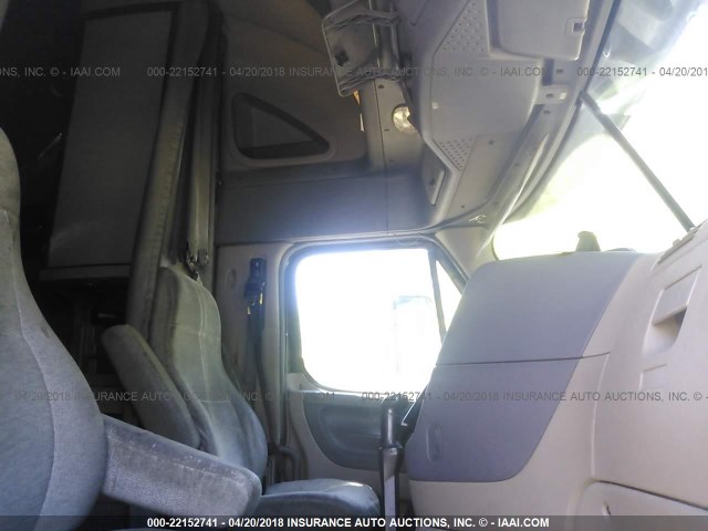 1FUJGLDR1ASAS2830 - 2010 FREIGHTLINER CASCADIA 125  BLACK photo 5