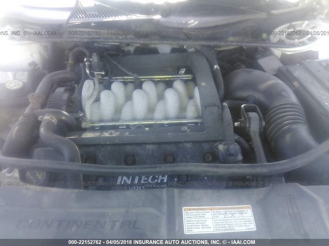 1LNHM97V12Y690502 - 2002 LINCOLN CONTINENTAL  WHITE photo 10